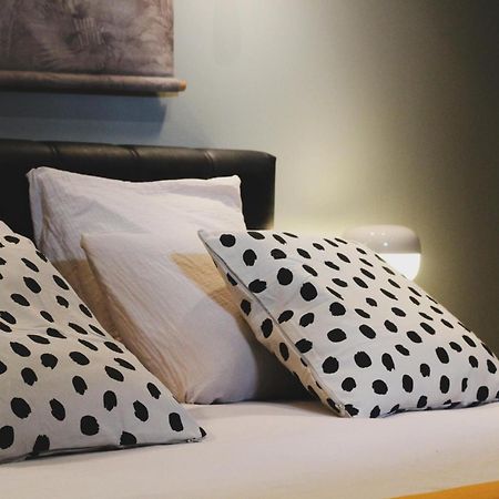 Au Bout Du Pre Hotel Pézenas Екстериор снимка