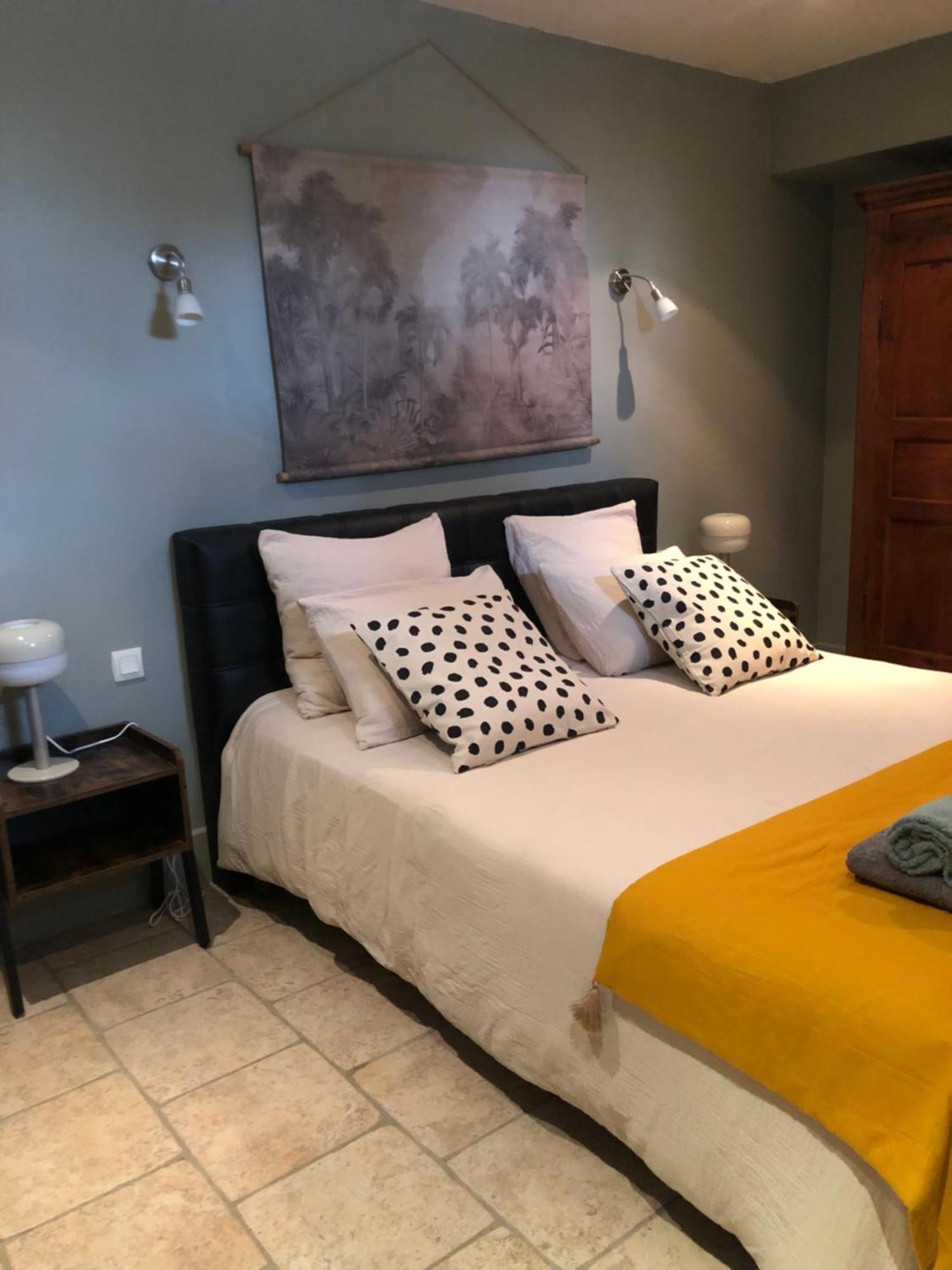 Au Bout Du Pre Hotel Pézenas Екстериор снимка